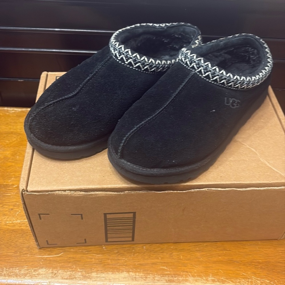 UGG Tasman Black Slippers